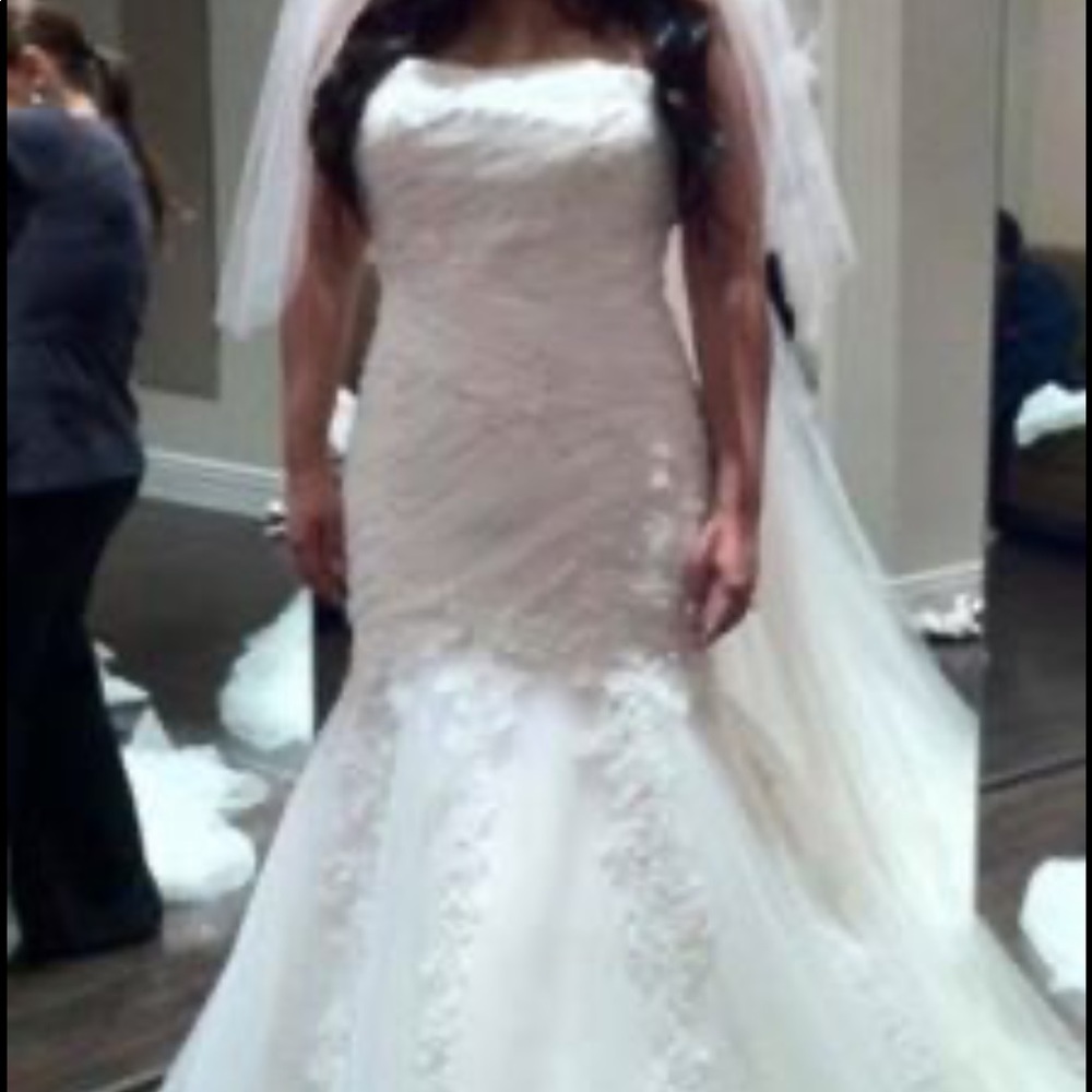 Alfred Angelo style 2083 wedding dress